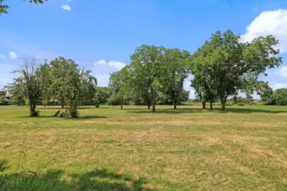 713 E Peel Street, Pilot Point, TX 76258 - Photo 3