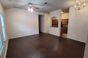 806 Walnut St, Burleson, TX 76028 - Photo 11