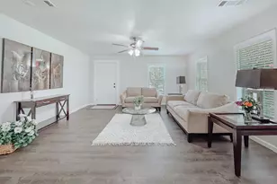 1605 N Beaton St, Corsicana, TX 75110 - Photo 3