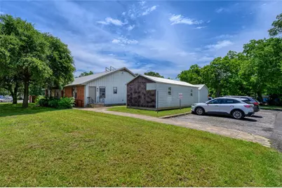 220 S Elm Street, Sherman, TX 75090 - Photo 11