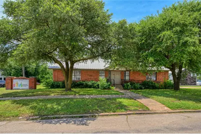 220 S Elm Street, Sherman, TX 75090 - Photo 1