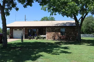 39 Oakcrest Dr, Ranger, TX 76470 - Photo 3