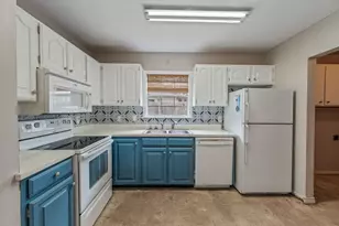 4013 Cherokee Ct, Granbury, TX 76048 - Photo 13