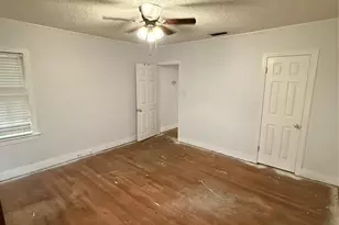 709 Highland Dr, Palestine, TX 75801 - Photo 9