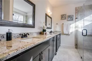 10105 Budtime Ln, Dallas, TX 75217 - Photo 21