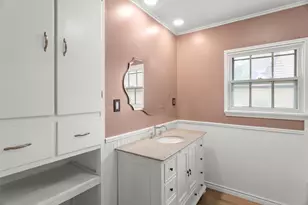 414 W Doyle St, Granbury, TX 76048 - Photo 29