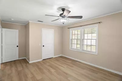 414 W Doyle Street, Granbury, TX 76048 - Photo 27