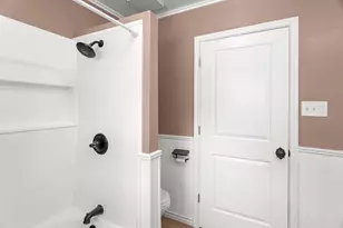 414 W Doyle St, Granbury, TX 76048 - Photo 31