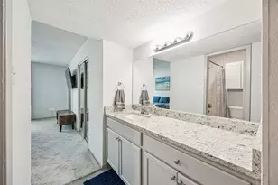 6050 Melody Ln, Dallas, TX 75231 - Photo 15