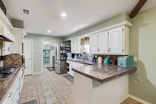 3302 Oxford Dr, Rowlett, TX 75088 - Photo 9