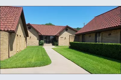 915 E Hubbard Street, Mineral Wells, TX 76067 - Photo 3