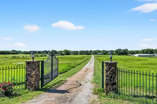 12041 Bell Rd, Pilot Point, TX 76258 - Photo 33