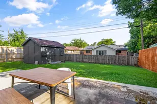 2304 Spanish Trail, Irving, TX 75060 - Photo 17