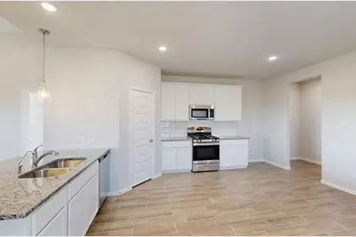 7317 Spicebush Drive, Denton, TX 76249 - Photo 3