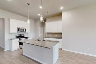 7533 Lavender Ln, Denton, TX 76249 - Photo 3