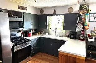 507 S Colorado St, Whitney, TX 76692 - Photo 5