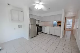 1032 McKinley St, Benbrook, TX 76126 - Photo 5