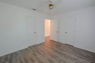 1032 McKinley St, Benbrook, TX 76126 - Photo 11