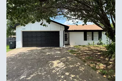 5915 Willow Crest Drive, Arlington, TX 76017 - Photo 1