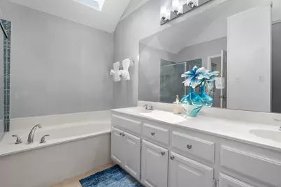 2145 Chapman Drive, Carrollton, TX 75010 - Photo 31