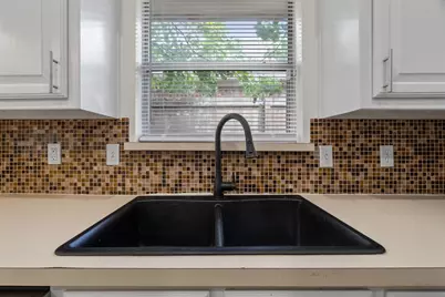 2145 Chapman Drive, Carrollton, TX 75010 - Photo 17