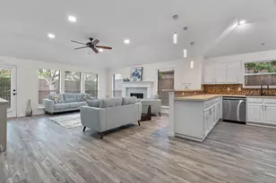 2145 Chapman Dr, Carrollton, TX 75010 - Photo 5