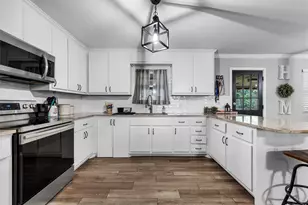 631 N Robinson Dr, Robinson, TX 76706 - Photo 5