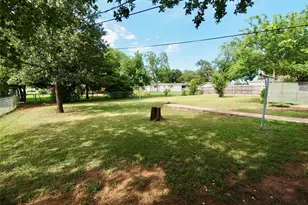 1441 Brazos St, Graham, TX 76450 - Photo 31