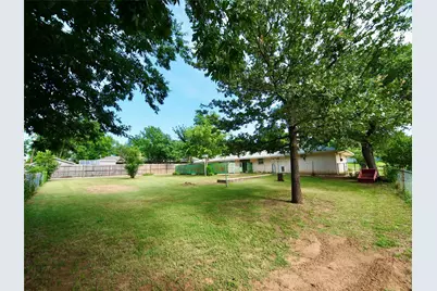 1441 Brazos Street, Graham, TX 76450 - Photo 33