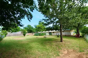 1441 Brazos St, Graham, TX 76450 - Photo 33