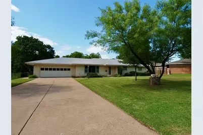 1441 Brazos Street, Graham, TX 76450 - Photo 1