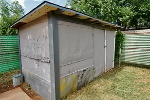 1441 Brazos St, Graham, TX 76450 - Photo 29