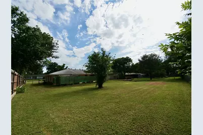 1441 Brazos Street, Graham, TX 76450 - Photo 35