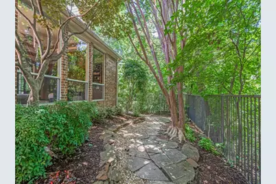 8124 Greensboro Drive, Plano, TX 75025 - Photo 35