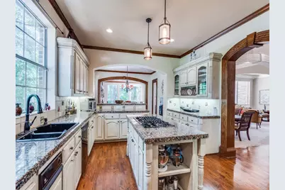 8124 Greensboro Drive, Plano, TX 75025 - Photo 11