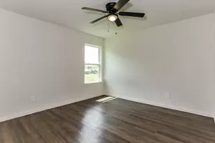 2906 Emma Ln, Mabank, TX 75147 - Photo 9