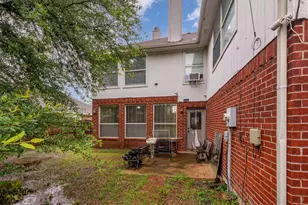 2120 Valley Falls Ave, Mesquite, TX 75181 - Photo 13