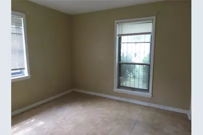 3112 Eastland Avenue, Greenville, TX 75402 - Photo 11