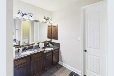 2407 Laguna Lane, Arlington, TX 76012 - Photo 13