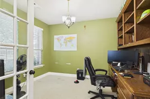 2407 Laguna Ln, Arlington, TX 76012 - Photo 3