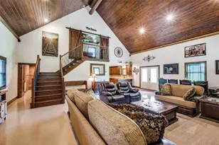 1922 Burkett Ct, Cleburne, TX 76033 - Photo 5