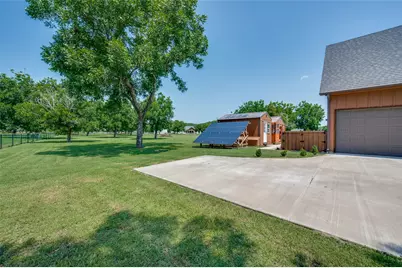 1922 Burkett Court, Cleburne, TX 76033 - Photo 25