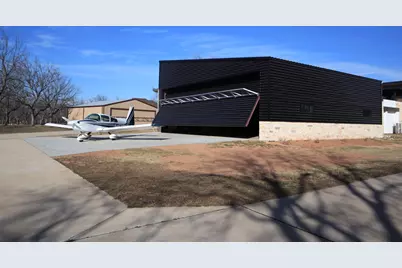 9003 King Air Drive, Granbury, TX 76049 - Photo 5