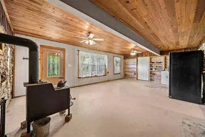 15509 Mitchell Bend Court, Granbury, TX 76048 - Photo 13