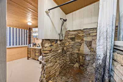 15509 Mitchell Bend Court, Granbury, TX 76048 - Photo 15