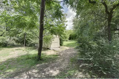 4901 Hidden Oaks Lane, Arlington, TX 76017 - Photo 11