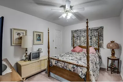 4901 Hidden Oaks Lane, Arlington, TX 76017 - Photo 25