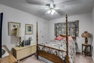 4901 Hidden Oaks Ln, Arlington, TX 76017 - Photo 25