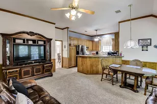 4901 Hidden Oaks Ln, Arlington, TX 76017 - Photo 19