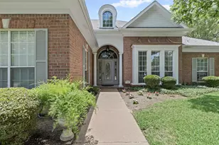 1104 Cherrywood Dr, Cleburne, TX 76033 - Photo 3